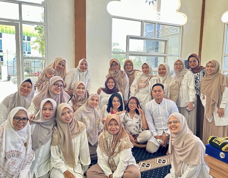 Halal Bihalal Universitas Muhammadiyah Manado: Penguatan Nilai Ramadhan Menuju Perguruan Tinggi Bermutu dan Berdaya Saing